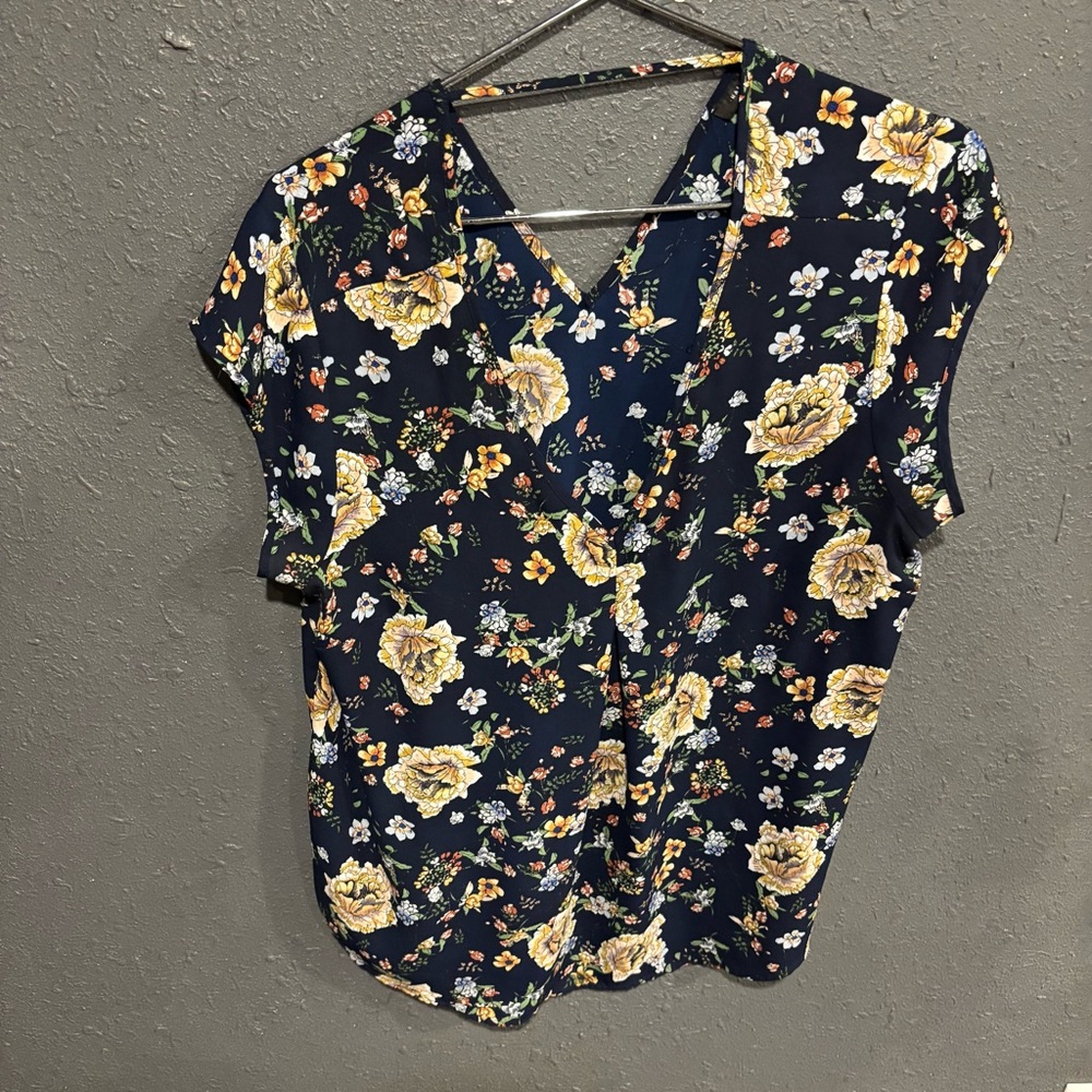 Floral V-Neck Women's Top - Navy and Yellow